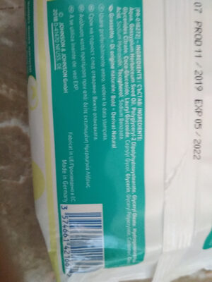 Johnsons extra sensitive wipes